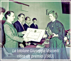 Visconti moda: la titolare Giuseppa Visconti ritira un premio